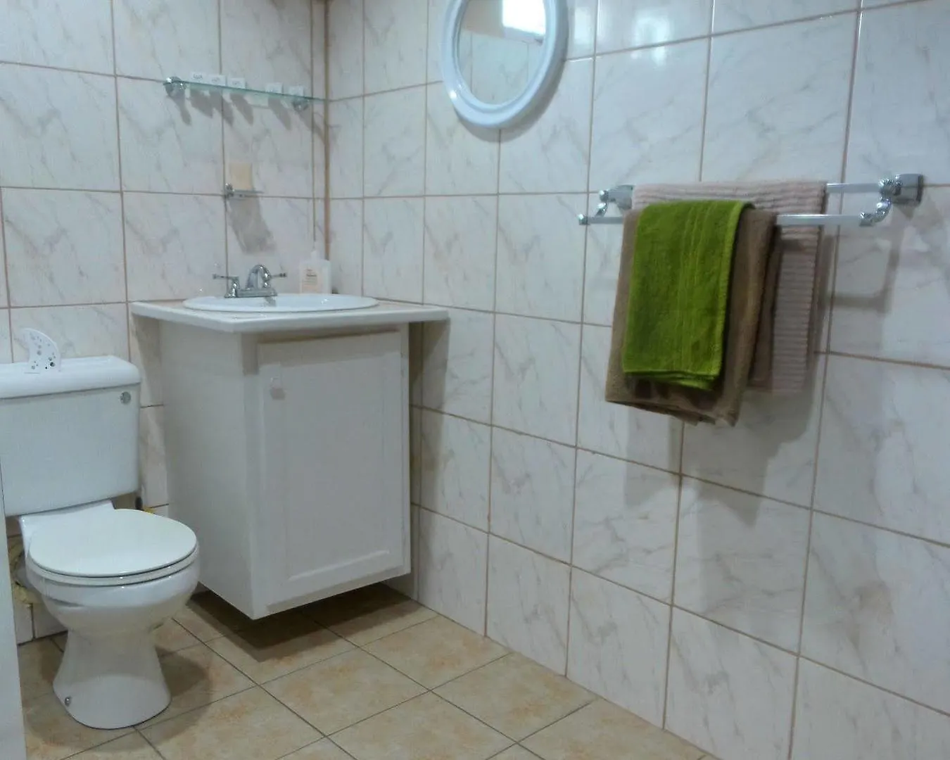 B'S Guesthouse Carnbee 0*,  ترينيداد وتوباغو