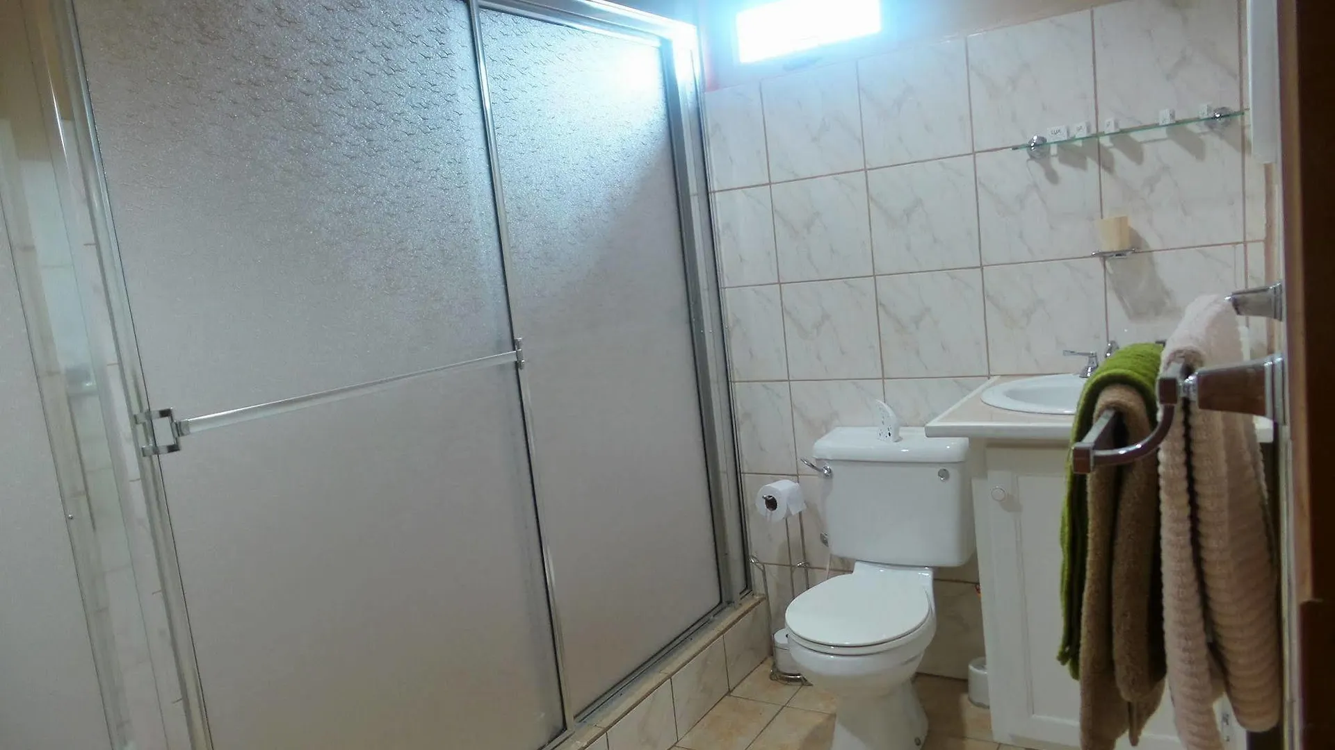 B'S Guesthouse Carnbee ترينيداد وتوباغو