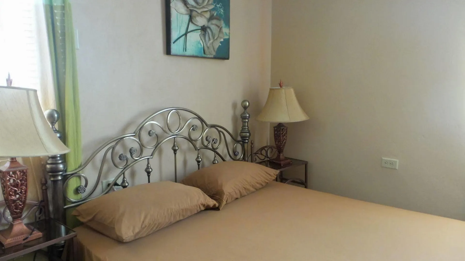 B'S Guesthouse Carnbee 0*,  ترينيداد وتوباغو